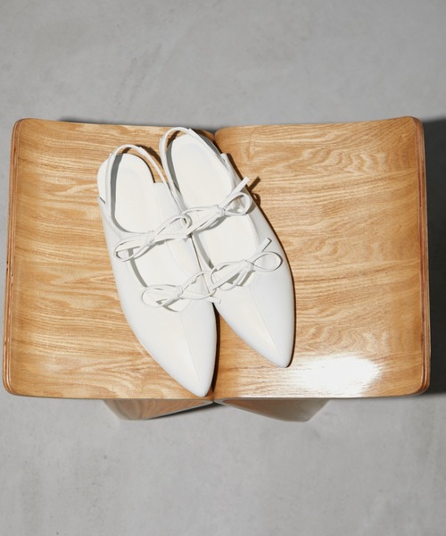 Aunt Marie's(アントマリーズ)の「ダブルリボンポインテッドサンダル(サンダル・レディース・ホワイト/ブラック/シルバー・S/M/L)」の14枚目の写真