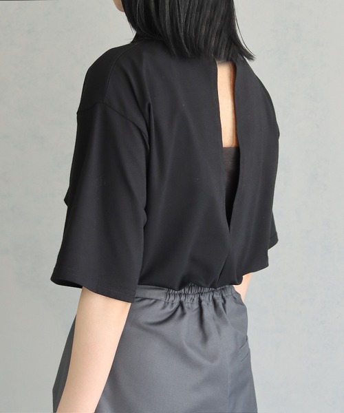 &g'aime（アンジェム）の「【&g’aime】バックオープンカットソー（Tシャツ/カットソー・レディース・チャコールグレー/ブラック/ホワイト・FREE）」の9枚目の写真