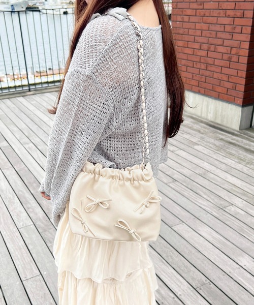 apres jour(アプレジュール)の「【apres jour×ARIAZ】リボンチェーンショルダーバッグ(ショルダーバッグ・レディース・シルバー/アイボリー/ブラック・FREE)」の5枚目の写真