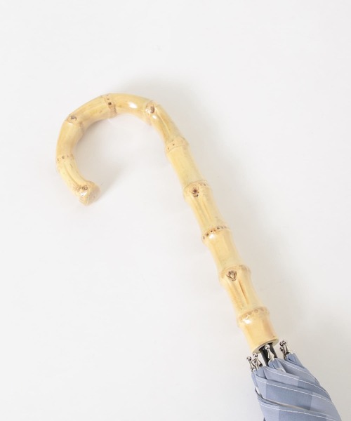 SMELLY（スメリー）の「【晴雨兼用】because　ギンガムチェックバンブー長傘（長傘・レディース・ブルー系その他/ブラック・FREE）」の7枚目の写真