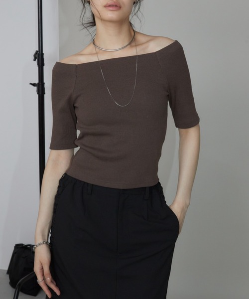 Aunt Marie's（アントマリーズ）の「カップ付きオフショルリブハーフスリーブトップス/カットソー（Tシャツ/カットソー・レディース・ネイビー/ホワイト/ライトグレー/ブラウン・FREE）」の3枚目の写真