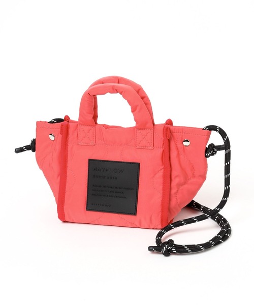 BAYFLOW(ベイフロー)の「キルト変形ミニショルダー(ショルダーバッグ・レディース・コーラルピンク/アイボリー/ブラック/シルバー・FREE)」の6枚目の写真