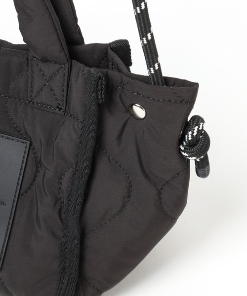 BAYFLOW(ベイフロー)の「キルト変形ミニショルダー(ショルダーバッグ・レディース・コーラルピンク/アイボリー/ブラック/シルバー・FREE)」の20枚目の写真