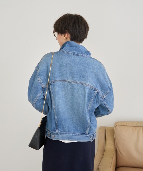 Levi's（リーバイス）の「【追加5】【Levi's/リーバイス】90S トラッカージャケット SOFT AS BUTTER MID/デニムジャケット（デニムジャケット・レディース・ライトブルー/ブラック・フリー）」の6枚目の写真