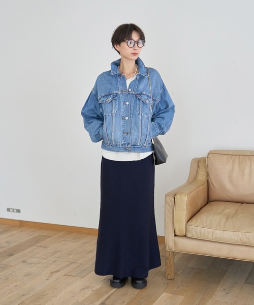 Levi's（リーバイス）の「【追加5】【Levi's/リーバイス】90S トラッカージャケット SOFT AS BUTTER MID/デニムジャケット（デニムジャケット・レディース・ライトブルー/ブラック・フリー）」の7枚目の写真