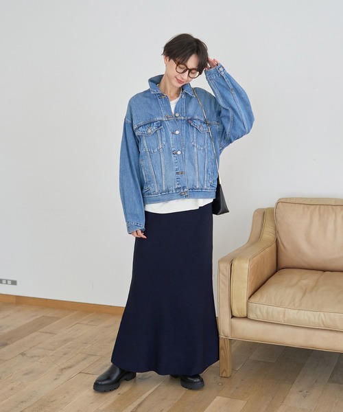 Levi's（リーバイス）の「【追加5】【Levi's/リーバイス】90S トラッカージャケット SOFT AS BUTTER MID/デニムジャケット（デニムジャケット・レディース・ライトブルー/ブラック・フリー）」の8枚目の写真