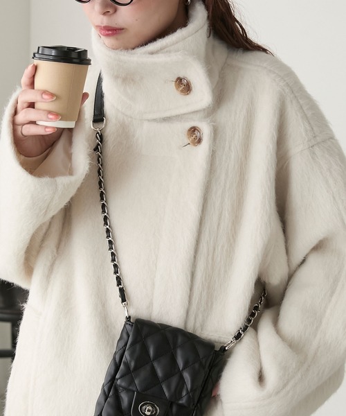 BONLECILL（ボンルシール）の「シャギースタンドカラーコクーンミドルコート（ステンカラーコート・レディース・ブラウン/アイボリー/チャコールグレー・FREE）」の4枚目の写真