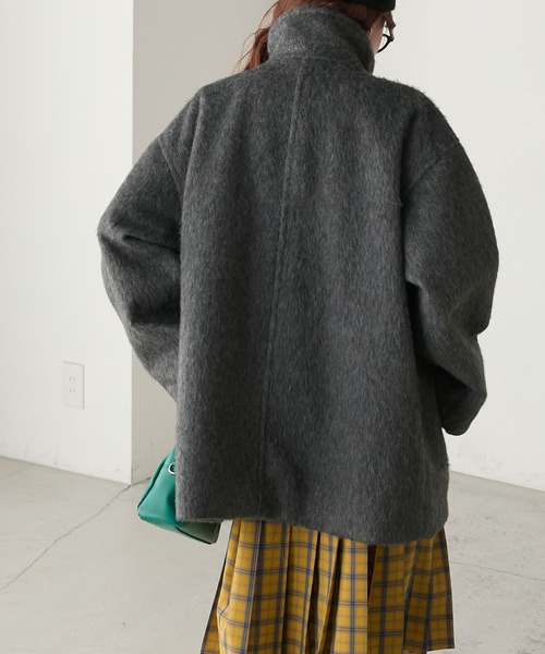 BONLECILL（ボンルシール）の「シャギースタンドカラーコクーンミドルコート（ステンカラーコート・レディース・ブラウン/アイボリー/チャコールグレー・FREE）」の19枚目の写真