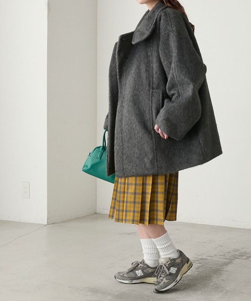 BONLECILL（ボンルシール）の「シャギースタンドカラーコクーンミドルコート（ステンカラーコート・レディース・ブラウン/アイボリー/チャコールグレー・FREE）」の22枚目の写真