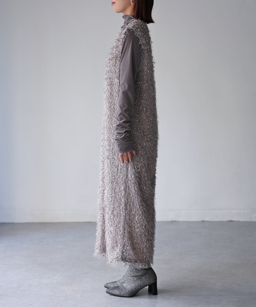 Riberry（リベリー）の「フェザーヤーンフリンジジャンスカワンピ（ジャンパースカート・レディース・ブラック/グレー・MEDIUM）」の4枚目の写真