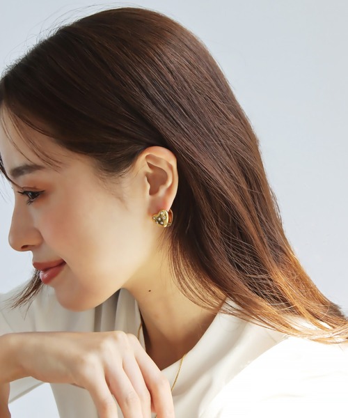 abaskdesign(アバスクデザイン)の「金属アレルギー対応 ストーンハートフープステンレスピアス(ピアス(両耳用)・レディース・ゴールド/シルバー・FREE)」の15枚目の写真