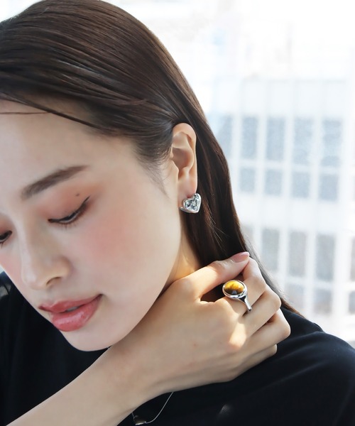abaskdesign(アバスクデザイン)の「金属アレルギー対応 ストーンハートフープステンレスピアス(ピアス(両耳用)・レディース・ゴールド/シルバー・FREE)」の13枚目の写真