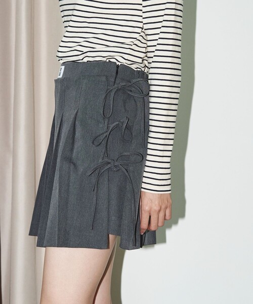 PUBLUX（パブリュクス）の「MARY QUANT × PUBLUX/マリークワント ショーツ付き リボン 巻きスカート　限定展開（スカート・レディース・グレー/ブラック・M/S）」の6枚目の写真
