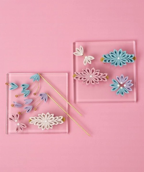倭物やカヤ(ワモノヤカヤ)の「【倭物やカヤ】つまみ細工 花びらイヤリング(イヤリング・レディース・ライトパープル/キナリ/ライトピンク/スカイブルー・FREE)」の8枚目の写真