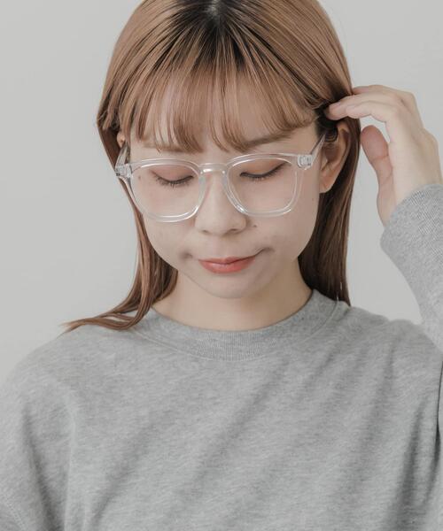 SMELLY(スメリー)の「ウェリントンクリアダテメガネ(メガネ・レディース・クリア・-)」の2枚目の写真