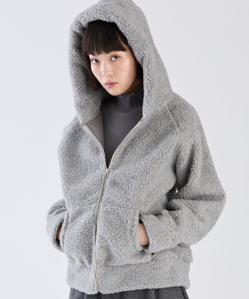 To b. by agnes b.(トゥービーバイアニエスベー)の「WEB限定 WW91 HOODIE ボアジップフーディ(ダッフルコート・レディース・グレー系その他・40/38)」の10枚目の写真