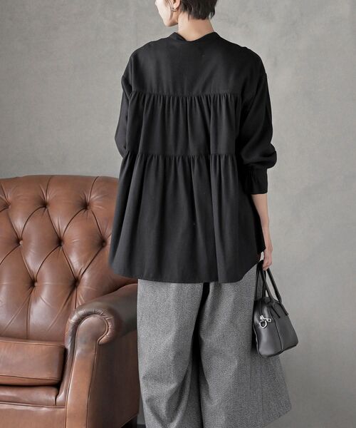 rps（アールピーエス）の「ネル起毛ＢＡＣＫティアードブラウス（シャツ/ブラウス・レディース・オフホワイト/ブラック/ブラック系その他2・フリー）」の9枚目の写真