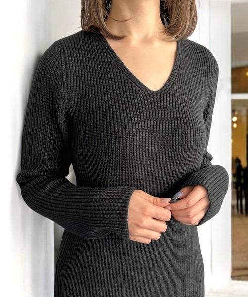 Vネックニットワンピース（ワンピース）｜JULIA BOUTIQUE（ジュリアブティック）