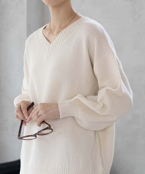 NAVY(ネイビー)の「【nAvy】カノコVネックプルオーバー ニット(ニット/セーター・レディース・ホワイト/ピンク/ブラック/サックスブルー・フリー)」の6枚目の写真