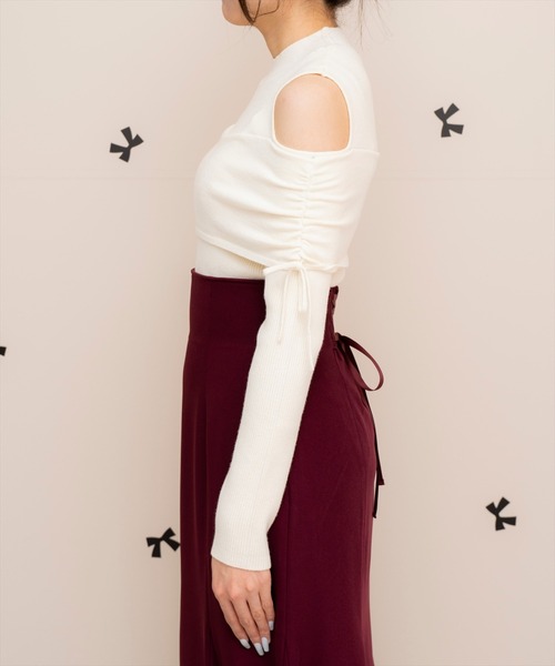 WILLSELECTION(ウィルセレクション)の「ギャザーリボンオフショルニット(ニット/セーター・レディース・ピンク/ブラック/オフホワイト・FREE)」の8枚目の写真