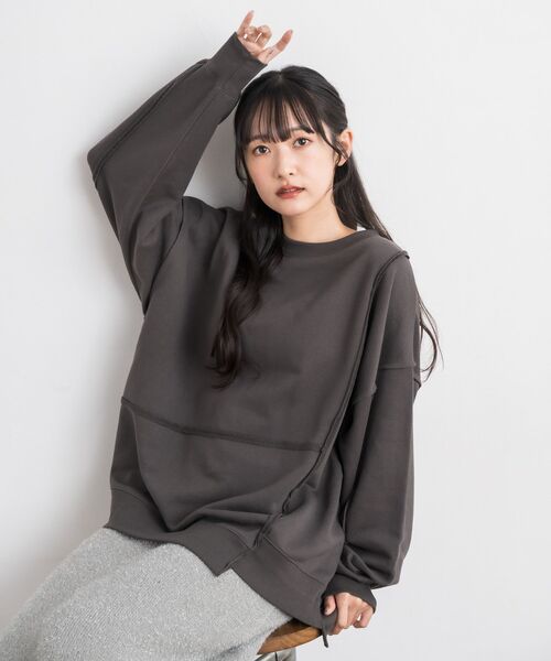 RETRO GIRL(レトロガール)の「リメイク風トレーナー(Tシャツ/カットソー・レディース・チャコールグレー/レッド/ホワイト系その他・FREE)」の4枚目の写真