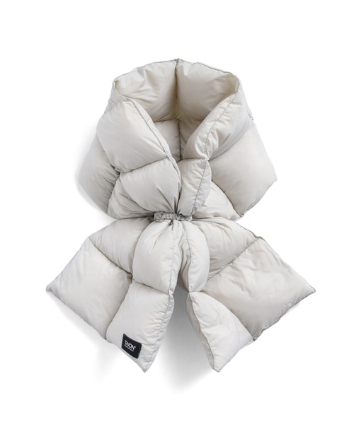 TAION（タイオン）の「【TAION（タイオン）】〈GOODS〉マウンテン ボリューム ダウンマフラー（マフラー・メンズ・ベージュ/ライトグレー/ブラック/ライトブラウン/ダークグレー/ダークネイビー/レッド系その他2・ONESIZE）」の3枚目の写真