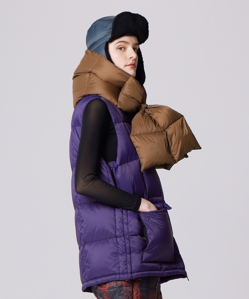 TAION（タイオン）の「【TAION（タイオン）】〈GOODS〉マウンテン ボリューム ダウンマフラー（マフラー・メンズ・ベージュ/ライトグレー/ブラック/ライトブラウン/ダークグレー/ダークネイビー/レッド系その他2・ONESIZE）」の4枚目の写真