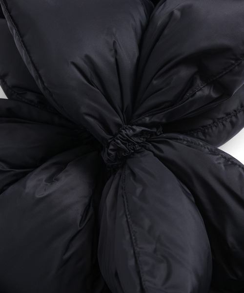 TAION（タイオン）の「【TAION（タイオン）】〈GOODS〉マウンテン ボリューム ダウンマフラー（マフラー・メンズ・ベージュ/ライトグレー/ブラック/ライトブラウン/ダークグレー/ダークネイビー/レッド系その他2・ONESIZE）」の8枚目の写真