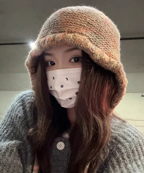 DAY CLOSET(デイ クローゼット)の「レディース グラデーションメランジニットキャップ バラボネット 耳当て(ニットキャップ/ビーニー・レディース・オレンジ系その他/イエロー×グレー/ピンク系その他/ブラック×ホワイト/レッド系その他/カラフル・ONE SIZE)」の5枚目の写真