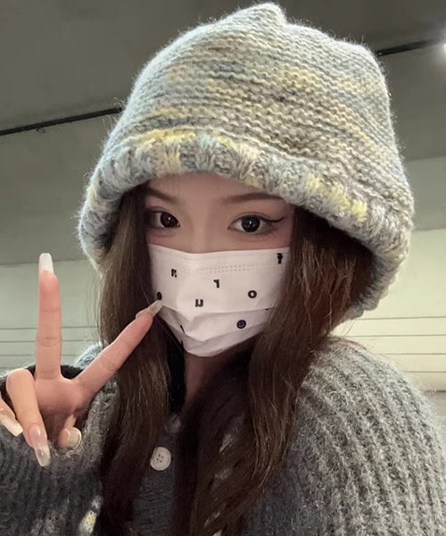 DAY CLOSET(デイ クローゼット)の「レディース グラデーションメランジニットキャップ バラボネット 耳当て(ニットキャップ/ビーニー・レディース・オレンジ系その他/イエロー×グレー/ピンク系その他/ブラック×ホワイト/レッド系その他/カラフル・ONE SIZE)」の9枚目の写真