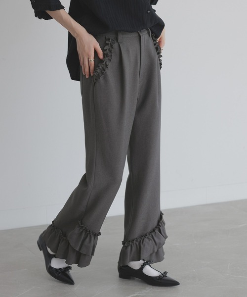 somari imagination（ソマリ イマジネーション）の「『裾フリルフレアパンツ』（その他パンツ・レディース・グレー/ネイビー・2/1）」の5枚目の写真