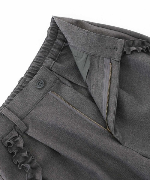 somari imagination（ソマリ イマジネーション）の「『裾フリルフレアパンツ』（その他パンツ・レディース・グレー/ネイビー・2/1）」の22枚目の写真