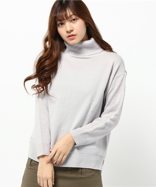 earth music&ecology（アースミュージックアンドエコロジー）の「タートルニットプルオーバー（ニット/セーター・レディース・キャメル/カーキ/ライトグレー/ワインレッド/アイボリー/ネイビー・FREE）」の3枚目の写真