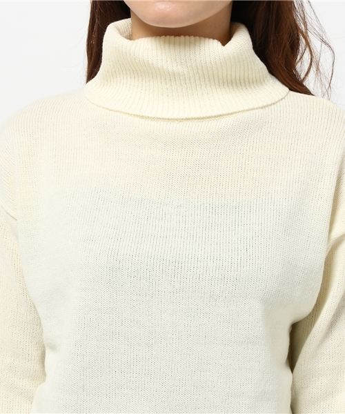 earth music&ecology（アースミュージックアンドエコロジー）の「タートルニットプルオーバー（ニット/セーター・レディース・キャメル/カーキ/ライトグレー/ワインレッド/アイボリー/ネイビー・FREE）」の10枚目の写真