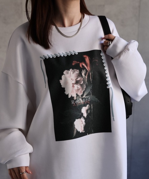 CREARE -LINO-(クレアーレリノ)の「<ユニセックス>発泡プリント フラワーモチーフトップス/カットソー/プルオーバー(スウェット・レディース・ホワイト系その他/ブラック系その他/ブラック系その他2/ホワイト系その他2・L/M)」の3枚目の写真