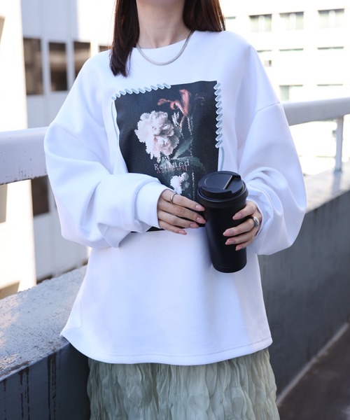 CREARE -LINO-(クレアーレリノ)の「<ユニセックス>発泡プリント フラワーモチーフトップス/カットソー/プルオーバー(スウェット・レディース・ホワイト系その他/ブラック系その他/ブラック系その他2/ホワイト系その他2・L/M)」の22枚目の写真