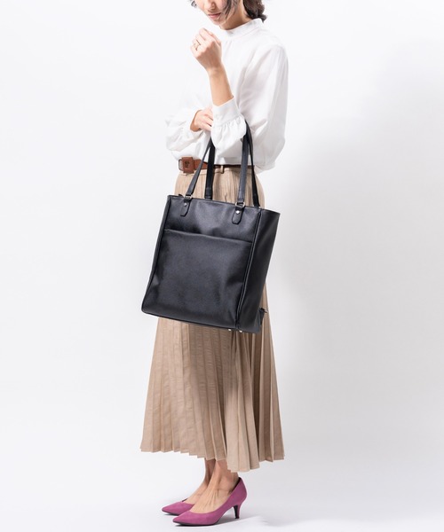 MURA（ムラ）の「PU(サフィアーノ調) 2way リュックベルト付き トートバッグ（トートバッグ・レディース・ブラック/ネイビー/ベージュ・FREE）」の4枚目の写真