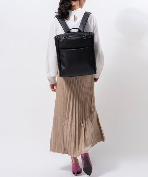 MURA（ムラ）の「PU(サフィアーノ調) 2way リュックベルト付き トートバッグ（トートバッグ・レディース・ブラック/ネイビー/ベージュ・FREE）」の5枚目の写真