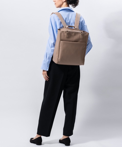 MURA（ムラ）の「PU(サフィアーノ調) 2way リュックベルト付き トートバッグ（トートバッグ・レディース・ブラック/ネイビー/ベージュ・FREE）」の7枚目の写真