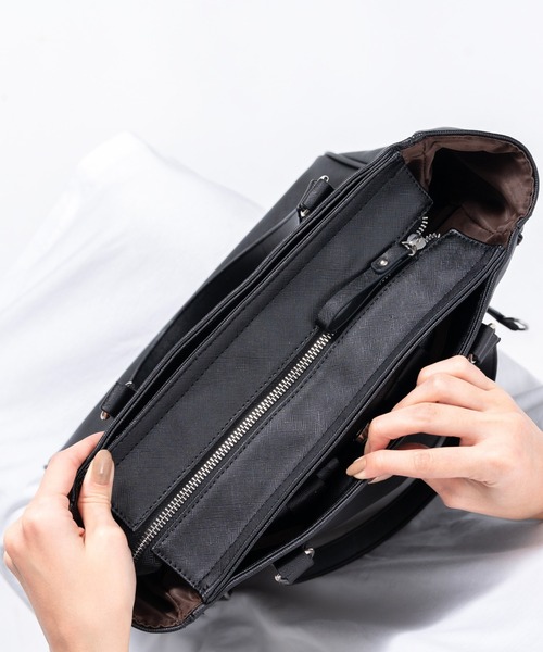 MURA（ムラ）の「PU(サフィアーノ調) 2way リュックベルト付き トートバッグ（トートバッグ・レディース・ブラック/ネイビー/ベージュ・FREE）」の19枚目の写真