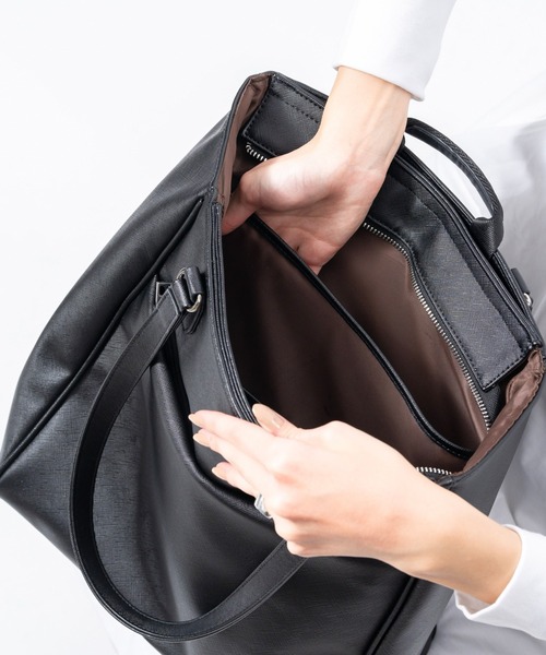 MURA（ムラ）の「PU(サフィアーノ調) 2way リュックベルト付き トートバッグ（トートバッグ・レディース・ブラック/ネイビー/ベージュ・FREE）」の21枚目の写真