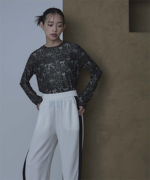 miette(ミエット)の「プリントチュールクルーネックトップス(Tシャツ/カットソー・レディース・ホワイト系その他/ネイビー/ブラック系その他/ブラウン/アイボリー・FREE)」の10枚目の写真