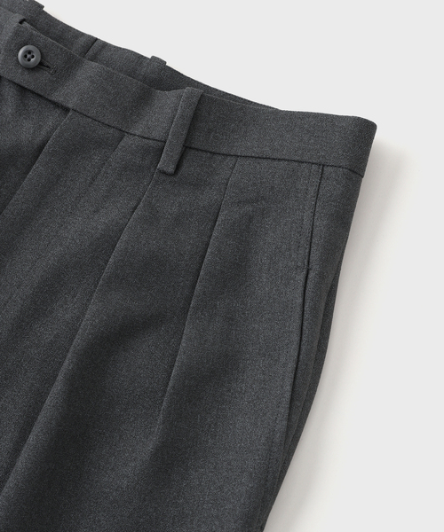 m's braque（エムズブラック）の「m’s braque (エムズ ブラック) タックワイドバギーPT BMPT-48（スラックス・メンズ・チャコールグレー・40/38/36）」の4枚目の写真