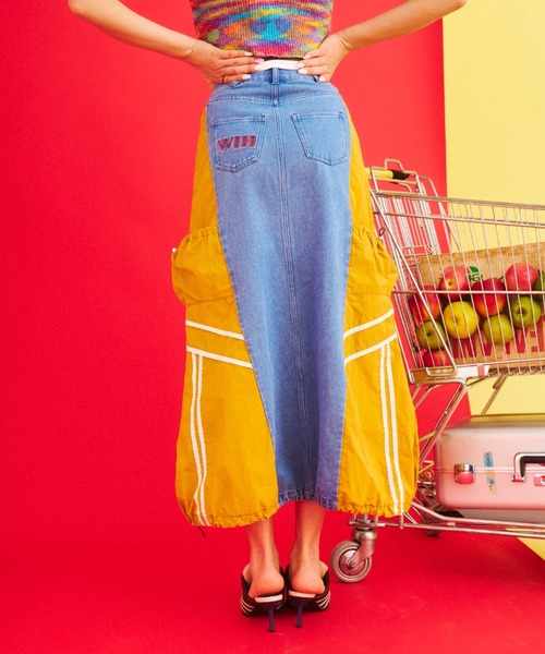 What Is Heart(ワットイズハート)の「denim docking balloon skirt - デニムドッキングバルーンスカート -(スカート・レディース・ブルー/ブラック・MEDIUM/SMALL)」の2枚目の写真