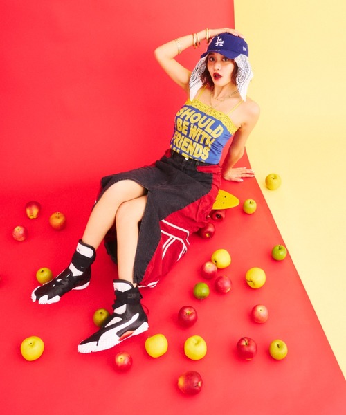 What Is Heart(ワットイズハート)の「denim docking balloon skirt - デニムドッキングバルーンスカート -(スカート・レディース・ブルー/ブラック・MEDIUM/SMALL)」の10枚目の写真