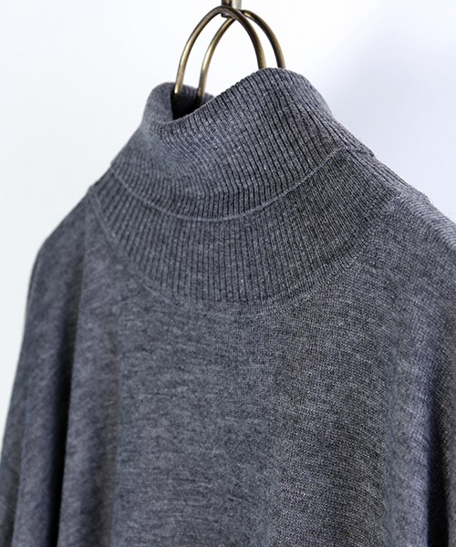 FREAK'S STORE（フリークスストア）の「ハイゲージタートルチュニック（ニット/セーター・レディース・ブラック/オフホワイト/グレー・ﾌﾘ-）」の12枚目の写真