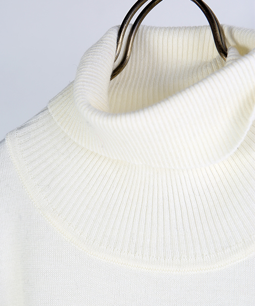 FREAK'S STORE（フリークスストア）の「ハイゲージタートルチュニック（ニット/セーター・レディース・ブラック/オフホワイト/グレー・ﾌﾘ-）」の13枚目の写真