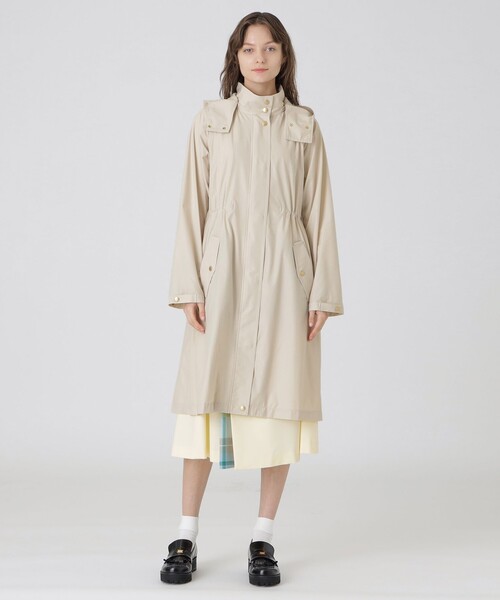 BLUE LABEL CRESTBRIDGE（ブルーレーベルクレストブリッジ）の「ストレッチプルーフクロスロングマウンテンパーカー（マウンテンパーカー・レディース・ベージュ/ダークネイビー・36/38）」の11枚目の写真