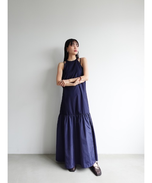 【PrettyLittleThing】ホルターネックティアードマキシドレス2色 Cream Woven Textured Cowl Neck Maxi Dress | Dresses