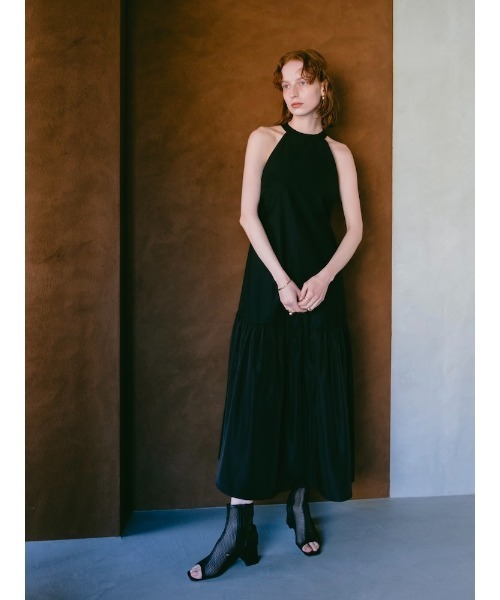 【関税込み】Staud ブラック Douvres ミディアムワンピース パワーショルダーティアードワンピース/ブラック | DRESS | OBLI